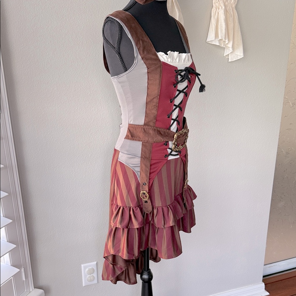 Women’s Pirate Costume - With hat - Picture 8 of 12